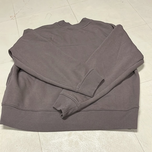 Target sweatshirts worn once to twice small stain on brown shirt as shown - Picture 6 of 6